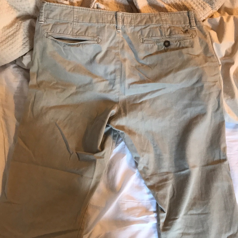 Slim fit American eagle khakis - Picture 2 of 5